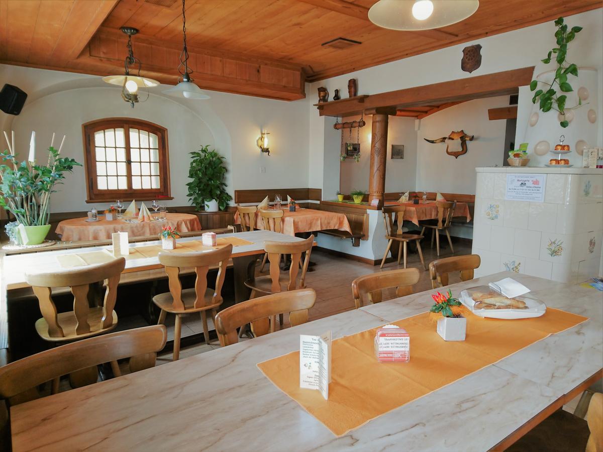Gasthaus Zum Ochsen Neuhaus Exterior photo